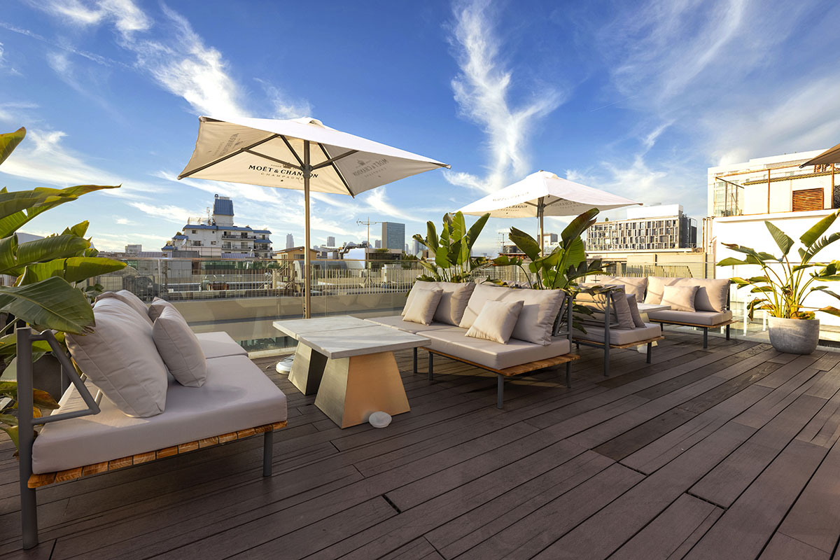 cafe terrace & bistro Queency1